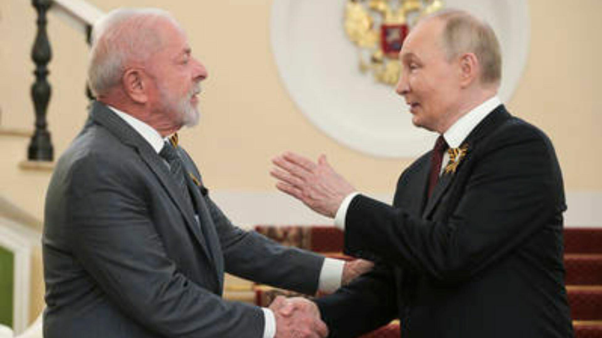 Lula assiste a desfile militar e se reúne com Putin na Rússia