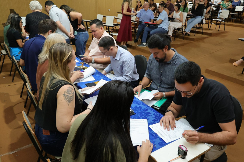 PREFEITURA EMPOSSA 30 NOVOS PROFISSIONAIS NA REDE PÚBLICA DE SAÚDE