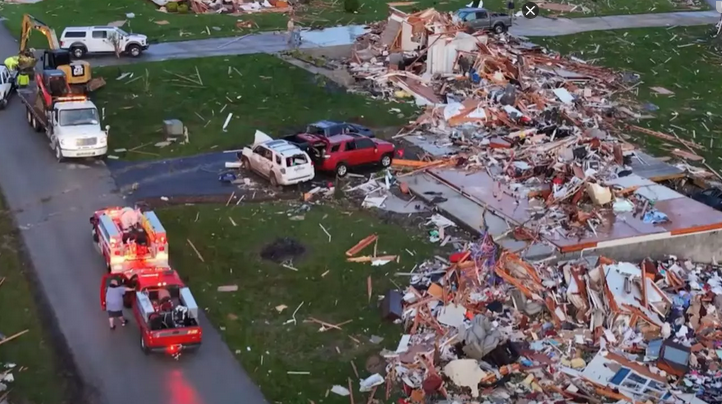 TORNADOS DEIXAM MAIS DE 20 MORTOS NOS EUA